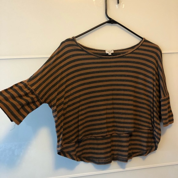 $9 With Purchase Wilfred Half Sleeve Cropped Top - Picture 2 of 2